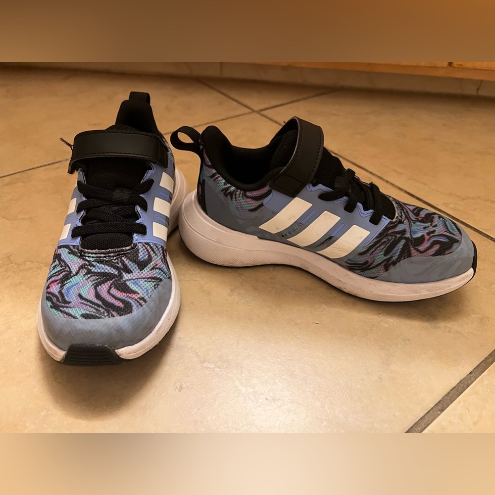 COPY - Adidas kids shoes, size 12k for 7 years old kids.